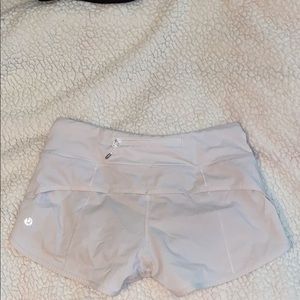 White lulu lemon speed up shorts 2.5